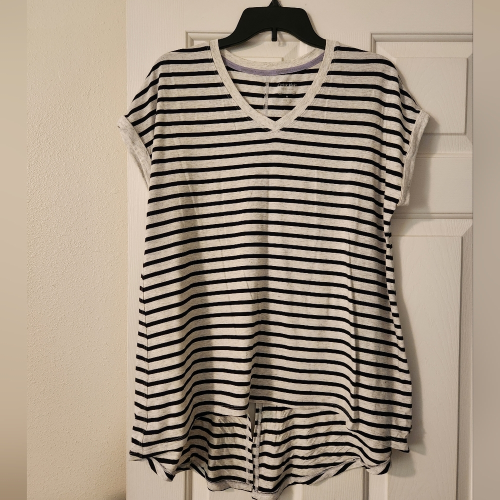 Calvin Klein Shortsleeve Top Size Medium